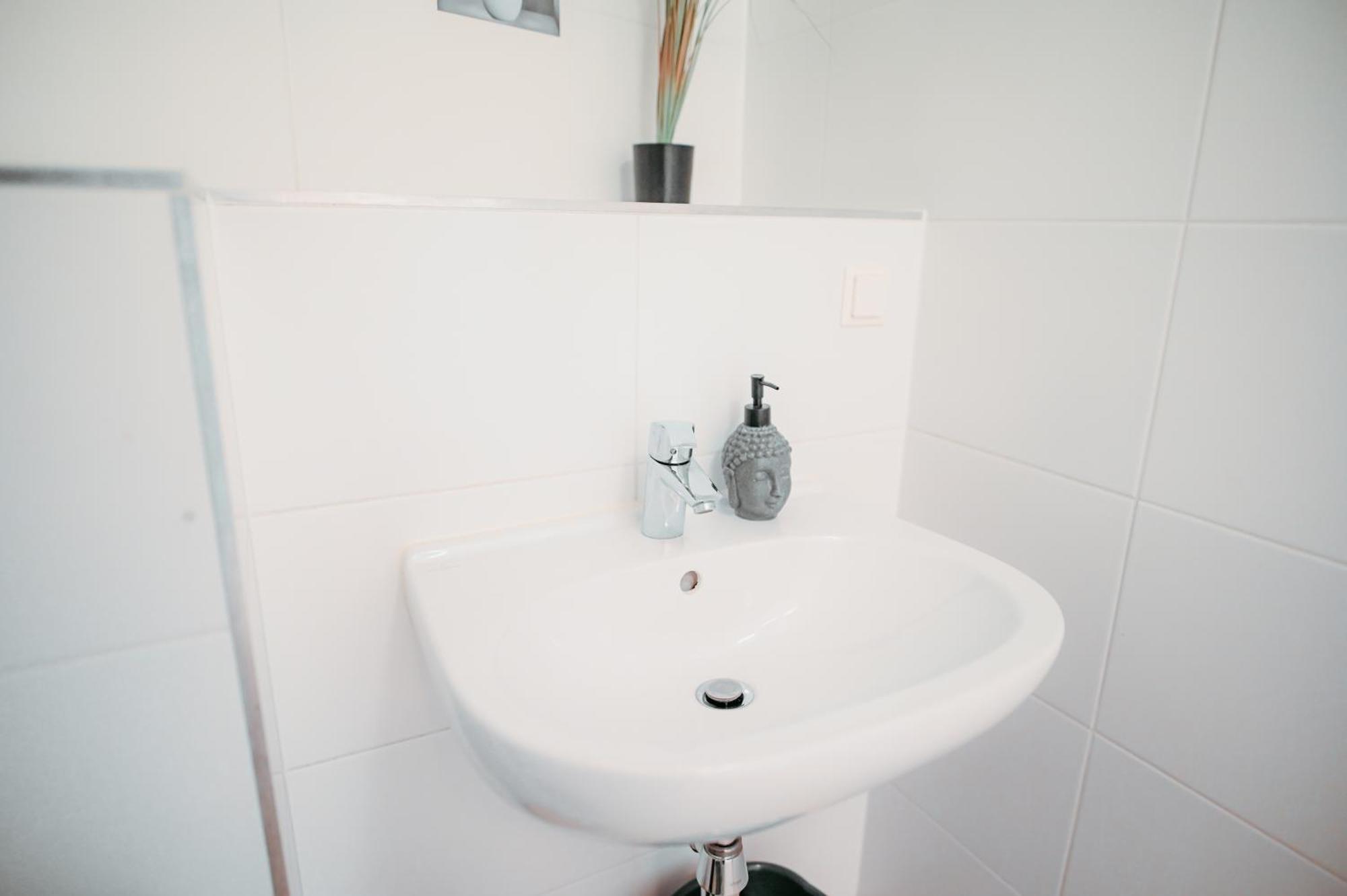 Danube Island Apartment 3 Вена Экстерьер фото
